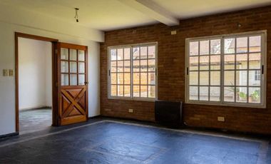 VENTA CASA DUPLEX 4 AMB BARRIO LOS ROBLES BURZACO