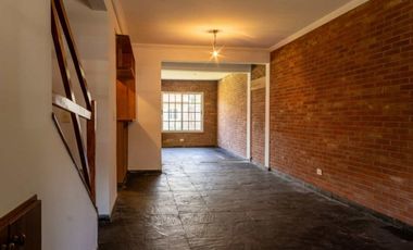 VENTA CASA DUPLEX 4 AMB BARRIO LOS ROBLES BURZACO