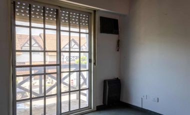 VENTA CASA DUPLEX 4 AMB BARRIO LOS ROBLES BURZACO