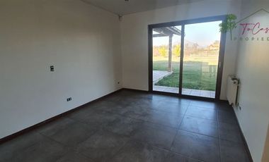 Casa en Arriendo en Camino Carampangue - Colegio Trebulco