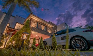 Casa de Lujo en Villa Palmas. Zona Andares