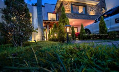 Casa de Lujo en Villa Palmas. Zona Andares