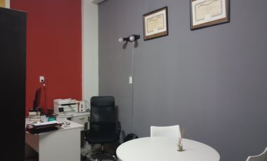 OFICINA ADMINISTRATIVA EN VENTA - AV. ARGENTINA 175, GALERIA JARDIN