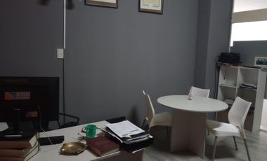 OFICINA ADMINISTRATIVA EN VENTA - AV. ARGENTINA 175, GALERIA JARDIN