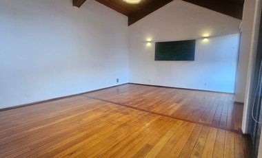 Casa renta en Bosque de las Lomas en privada (F)