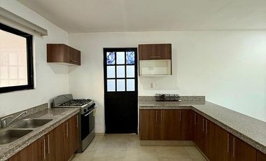 CASA EN VENTA EN BOTANICO RESIDENCIAL, CONKAL