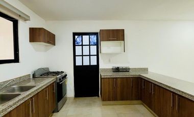 CASA EN VENTA EN BOTANICO RESIDENCIAL, CONKAL