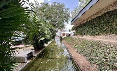 CASA EN VENTA DE UNA SOLA PLANTA CON 3 HABITACIONES Y ALBERCA EN ARBOREA CONKAL