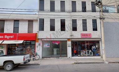 Local comercial en renta a tres cuadras de Plaza el Dorado