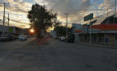 Local comercial en renta a tres cuadras de Plaza el Dorado