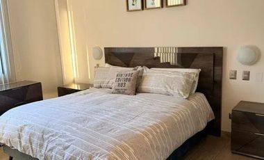 Casa en arriendo c/ estacionamiento en Barrio El Golf