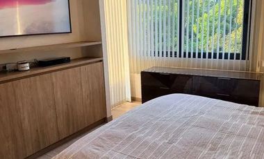 Casa en arriendo c/ estacionamiento en Barrio El Golf