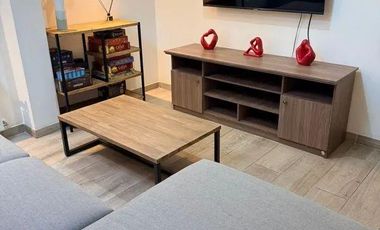 Casa en arriendo c/ estacionamiento en Barrio El Golf