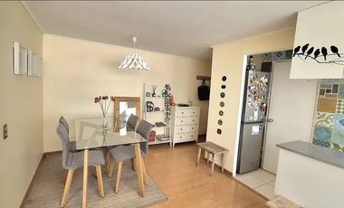 Departamento en arriendo c/ estacionamiento en Parque Bicentenario