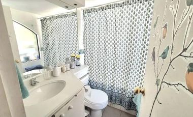 Departamento en arriendo c/ estacionamiento en Parque Bicentenario