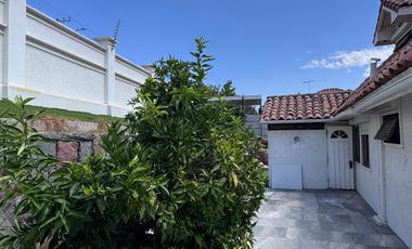 LOMAS, GRAN CASA CON 4 DORMITORIOS  Y DEPARTAMENTO INTERIOR