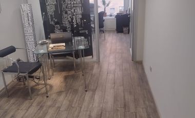 ARRIENDO OFICINA PLAZA ÑUÑOA UNA RECEPCION Y UN PRIVADO