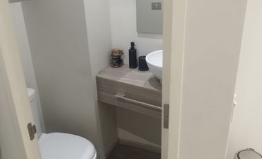 ARRIENDO OFICINA PLAZA ÑUÑOA UNA RECEPCION Y UN PRIVADO