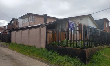 SE VENDE AMPLIA CASA EN FRUTILLAR ALTO