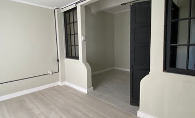 ARRIENDO CASA EN SANTIAGO CENTRO