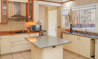 Casa en arriendo en LAS CONDES