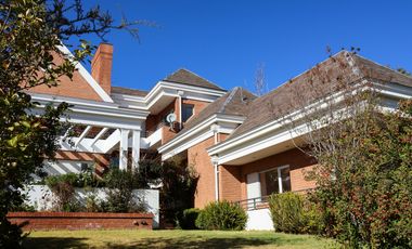 Casa en arriendo en LAS CONDES