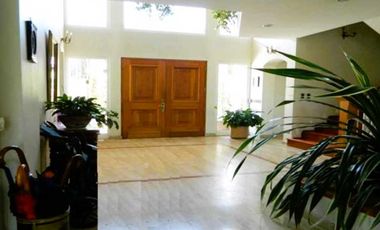 Casa en arriendo en LAS CONDES