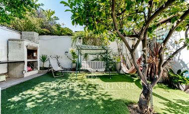 Preciosa casa en venta en Ñuñoa. Estilo inglés remodelada.