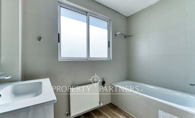 Preciosa casa en venta en Ñuñoa. Estilo inglés remodelada.