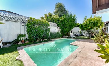 Preciosa casa en venta en Ñuñoa. Estilo inglés remodelada.