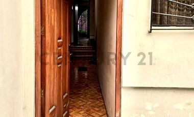 Alquiler de casa de 3 pisos + Azotea en Urb. Monterrico Sur. Surco