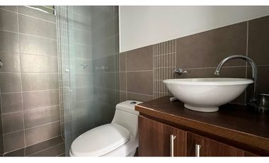 SE ALQUILA APARTAMENTO EN CONJUNTO SAN SEBASTIAN AV SUR PEREIRA