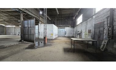 Bodega Fontibón 850 M2 en Conjunto