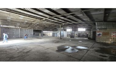 Bodega Fontibón 850 M2 en Conjunto