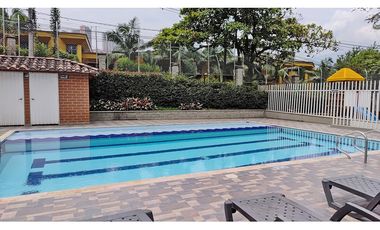 Vendo casa remodelada Sabaneta 3 a cuadras de la Av. El Poblado