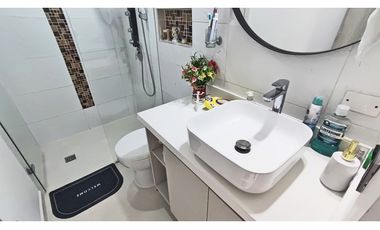 Vendo casa remodelada Sabaneta 3 a cuadras de la Av. El Poblado