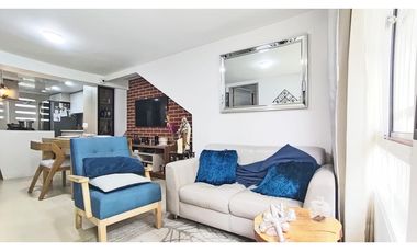 Vendo casa remodelada Sabaneta 3 a cuadras de la Av. El Poblado