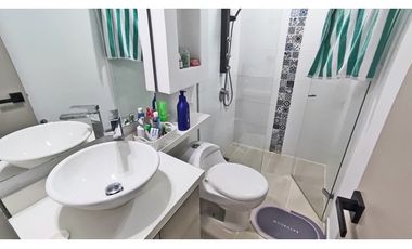 Vendo casa remodelada Sabaneta 3 a cuadras de la Av. El Poblado
