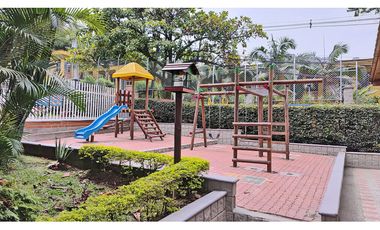Vendo casa remodelada Sabaneta 3 a cuadras de la Av. El Poblado