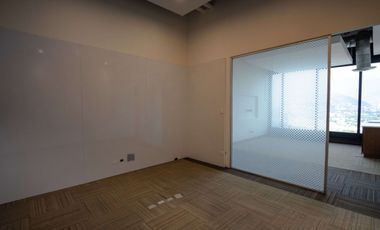Oficina acondicionada en renta de 516m2 en torre corporativa zona  Valle Oriente