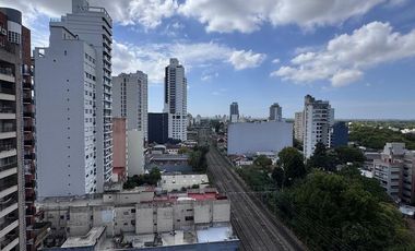 DEPARTAMENTO DOS AMBIENTES AL FRENTE PISO 11 MUY LUMINOSO IMPECABLE