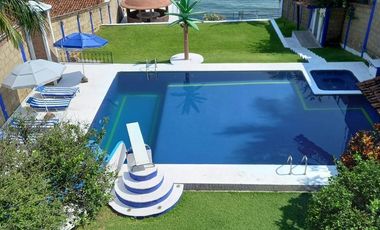 QUINTA RESIDENCIAL TEQUES  con acceso al lago