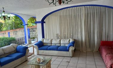 QUINTA RESIDENCIAL TEQUES  con acceso al lago