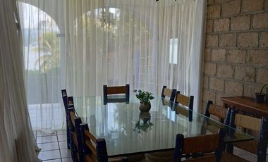 QUINTA RESIDENCIAL TEQUES  con acceso al lago