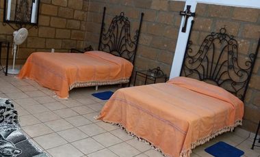 QUINTA RESIDENCIAL TEQUES  con acceso al lago