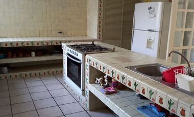 QUINTA RESIDENCIAL TEQUES  con acceso al lago