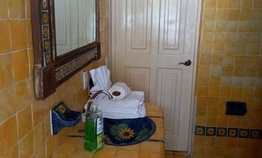 QUINTA RESIDENCIAL TEQUES  con acceso al lago