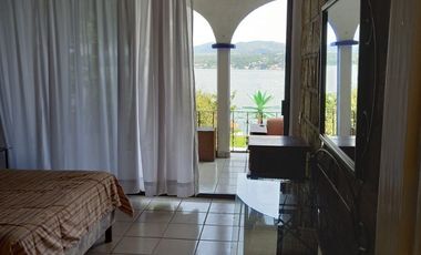 QUINTA RESIDENCIAL TEQUES  con acceso al lago