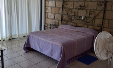 QUINTA RESIDENCIAL TEQUES  con acceso al lago