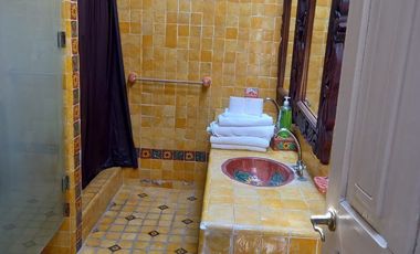 QUINTA RESIDENCIAL TEQUES  con acceso al lago